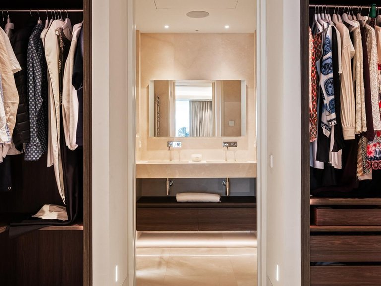 Apartment for Sale in Benahavis, Malaga 39