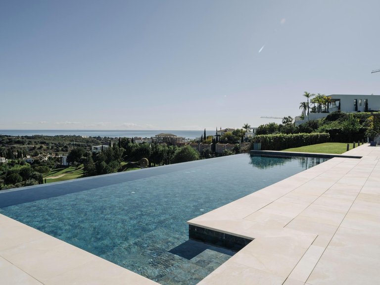 Apartment for Sale in Benahavis, Malaga 12