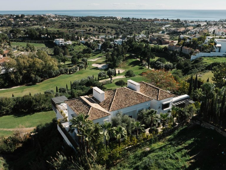 Apartment for Sale in Benahavis, Malaga 35