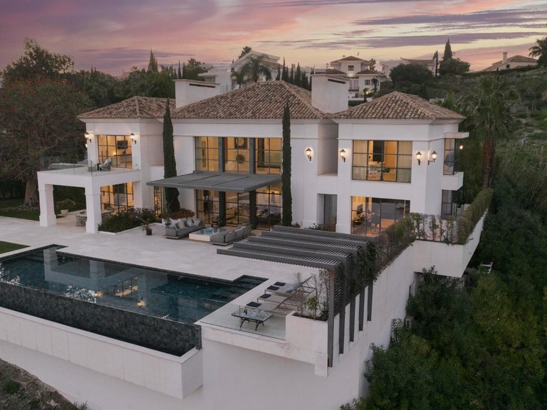 Apartment for Sale in Benahavis, Malaga 40