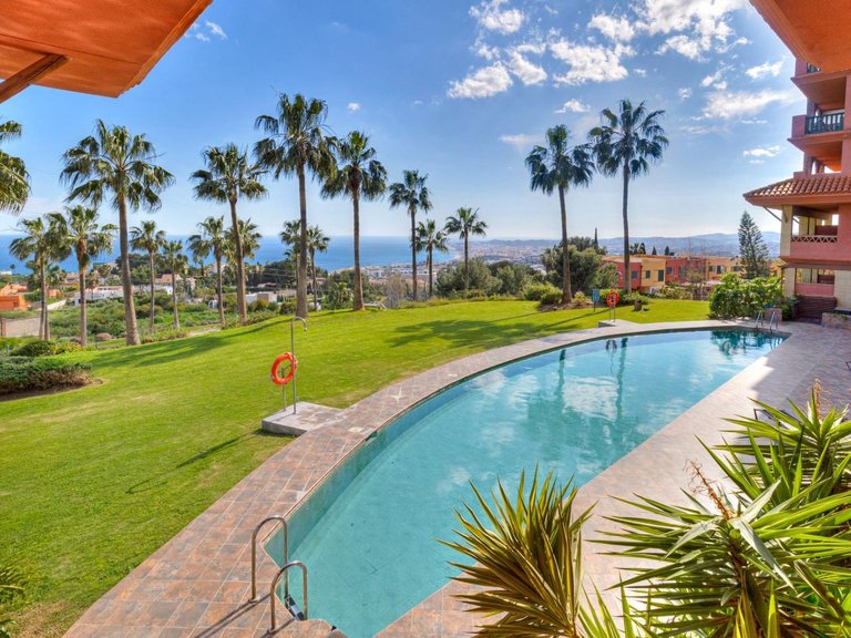 Apartment for Sale in Benalmádena, Malaga 1