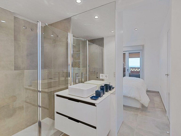 Apartment for Sale in Benalmádena, Malaga 15