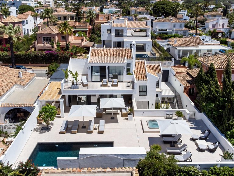 Apartment for Sale in Marbella, Malaga 63