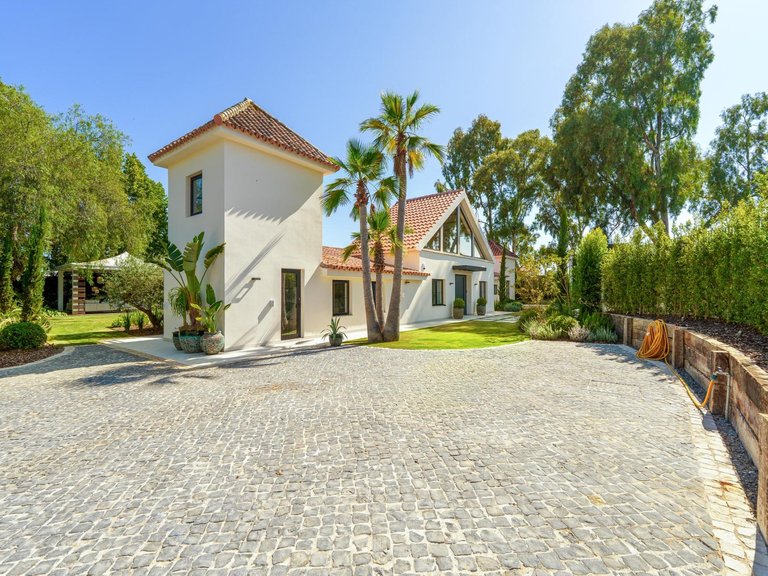Villa for Sale in Marbella, Malaga 49