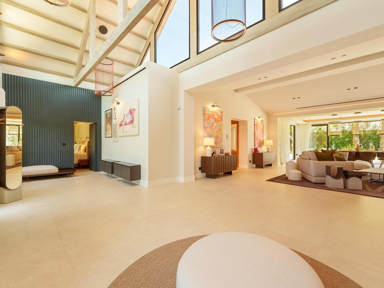 Villa for Sale in Marbella, Malaga 9