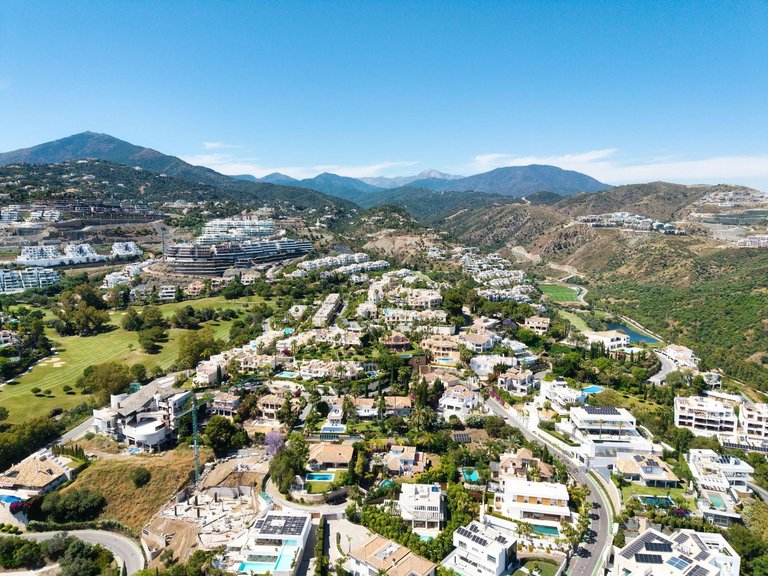 Apartment for Sale in Benahavis, Malaga 56