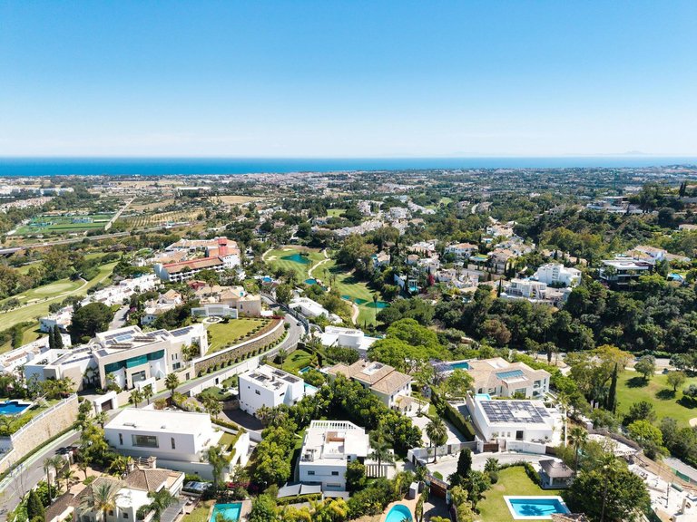 Apartment for Sale in Benahavis, Malaga 57