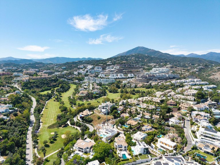 Apartment for Sale in Benahavis, Malaga 58