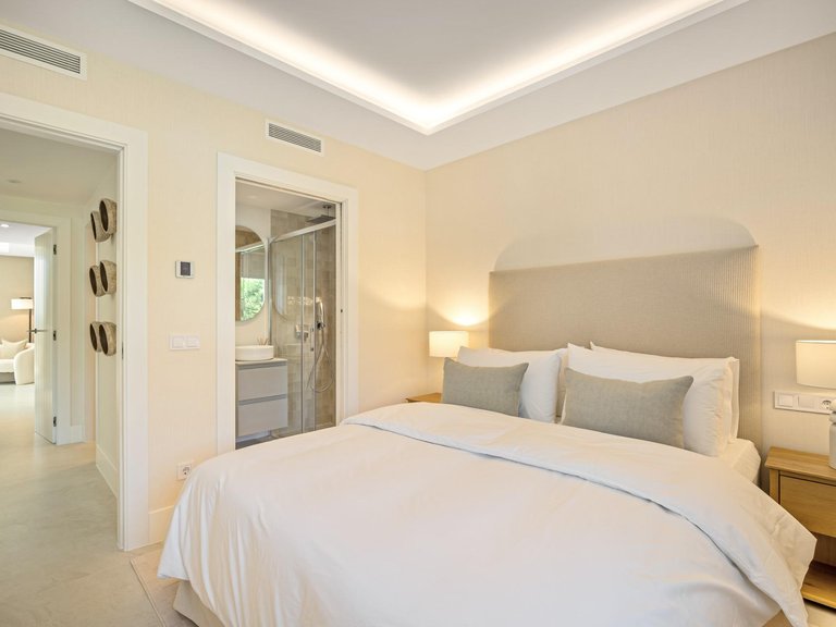 Town House for Sale in Benahavis, Malaga 13