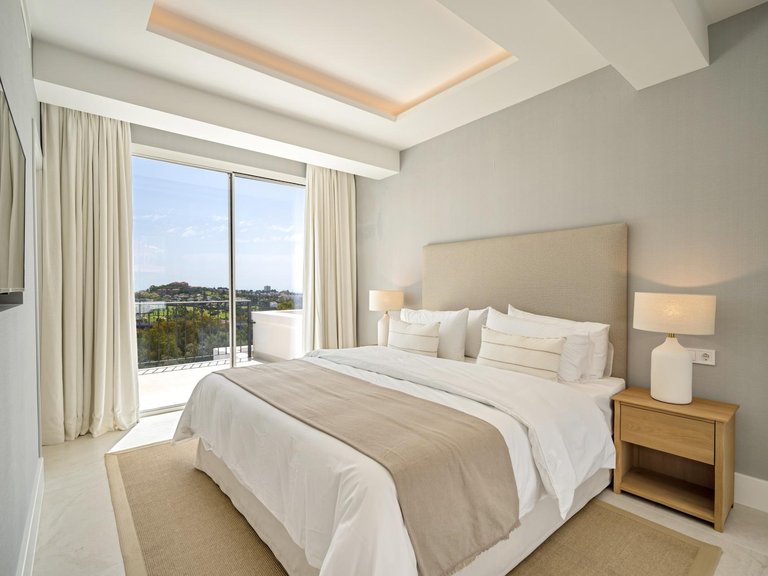 Town House for Sale in Benahavis, Malaga 18