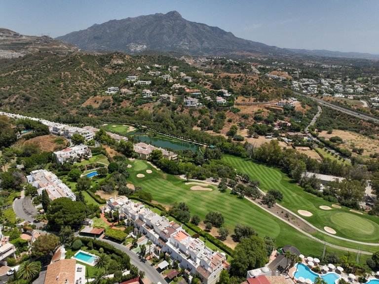 Town House for Sale in Benahavis, Malaga 25