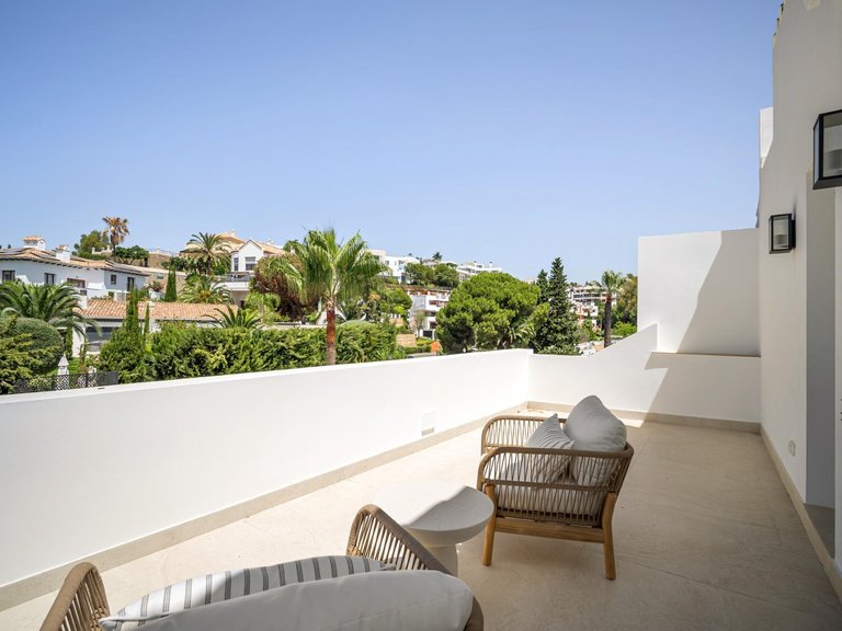 Town House for Sale in Benahavis, Malaga 31