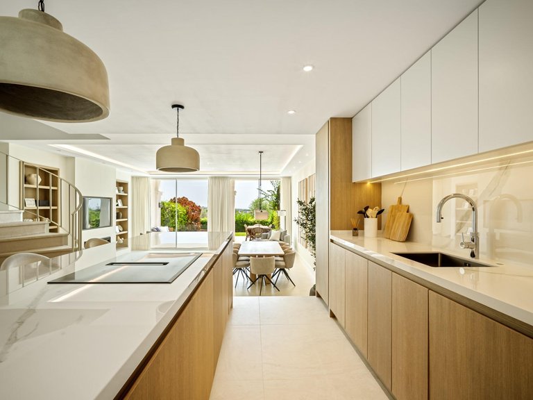 Town House for Sale in Benahavis, Malaga 7