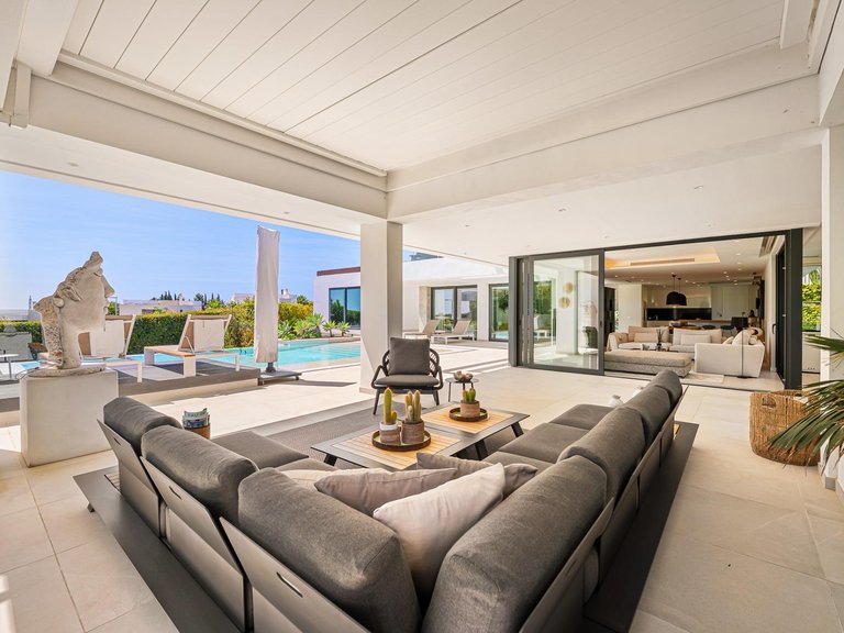 Villa for Sale in Estepona, Malaga 12