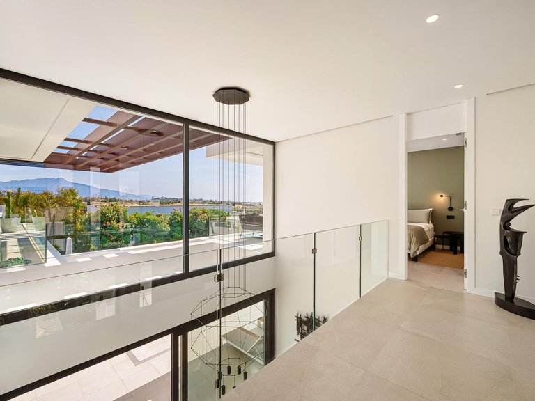 Villa for Sale in Estepona, Malaga 15