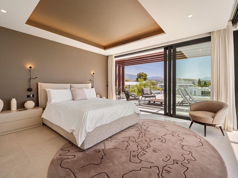 Villa for Sale in Estepona, Malaga 17