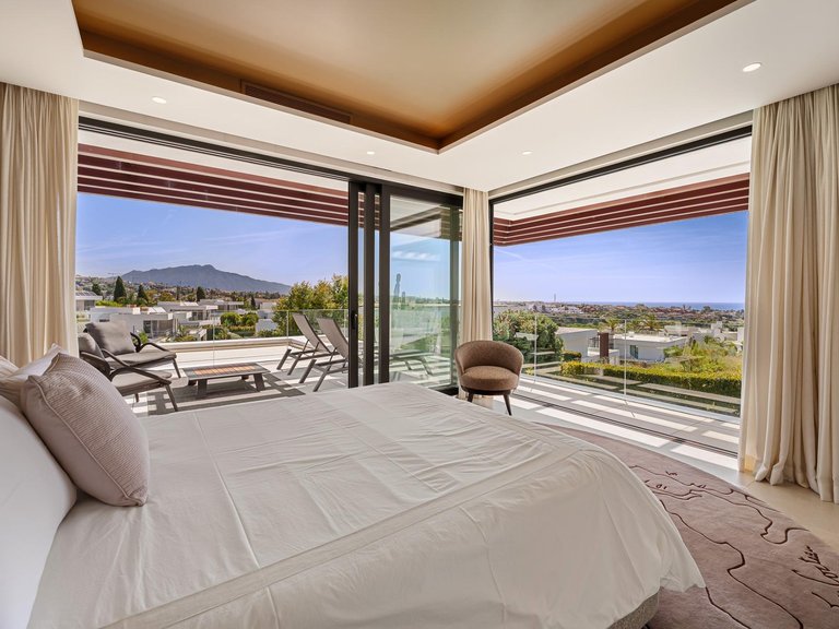 Villa for Sale in Estepona, Malaga 18