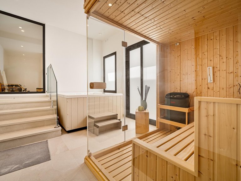 Villa for Sale in Estepona, Malaga 26