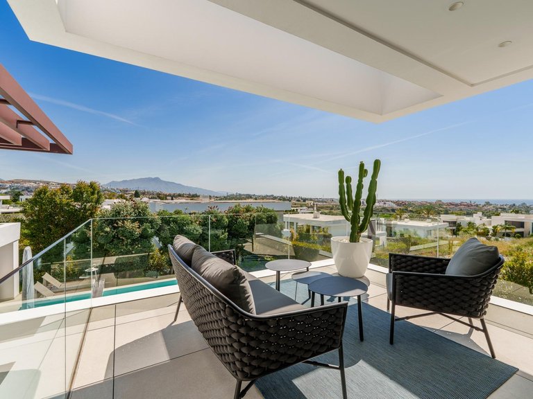 Villa for Sale in Estepona, Malaga 7