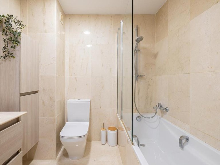 Apartment for Sale in Fuengirola, Malaga 26