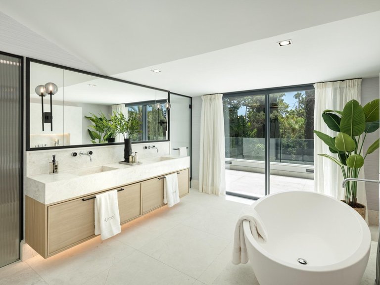 Villa for Sale in Marbella, Malaga 23