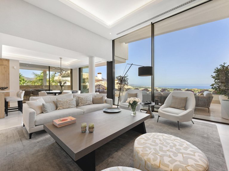 Town House for Sale in Benahavis, Malaga 10