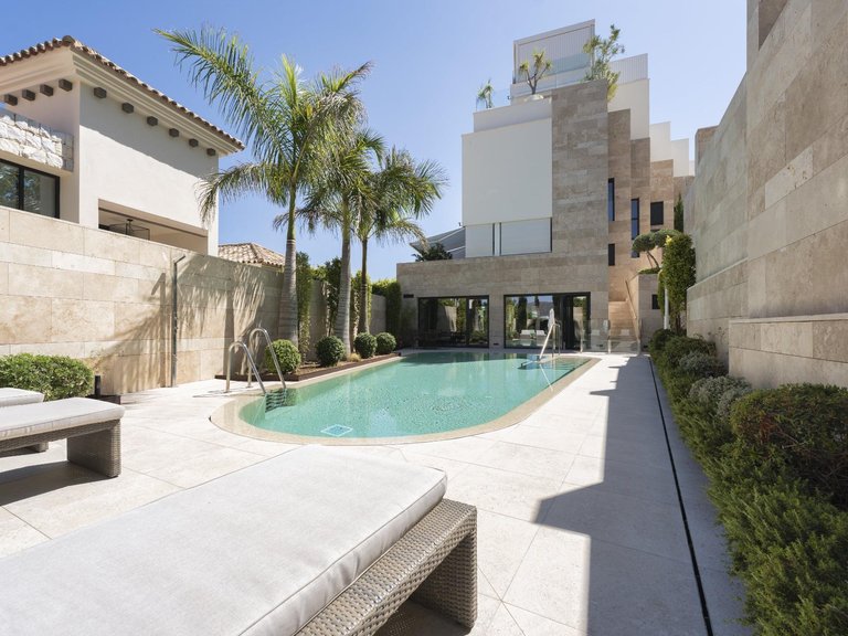 Town House for Sale in Benahavis, Malaga 33