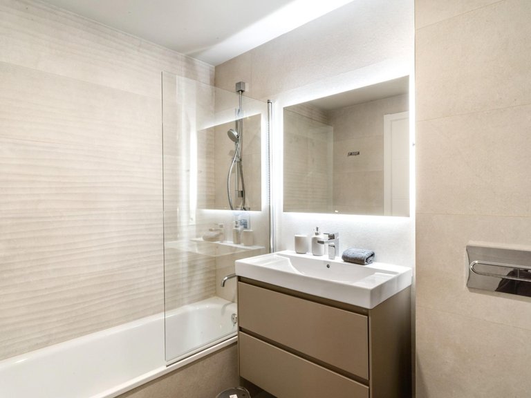 Apartment for Sale in Marbella, Malaga 21