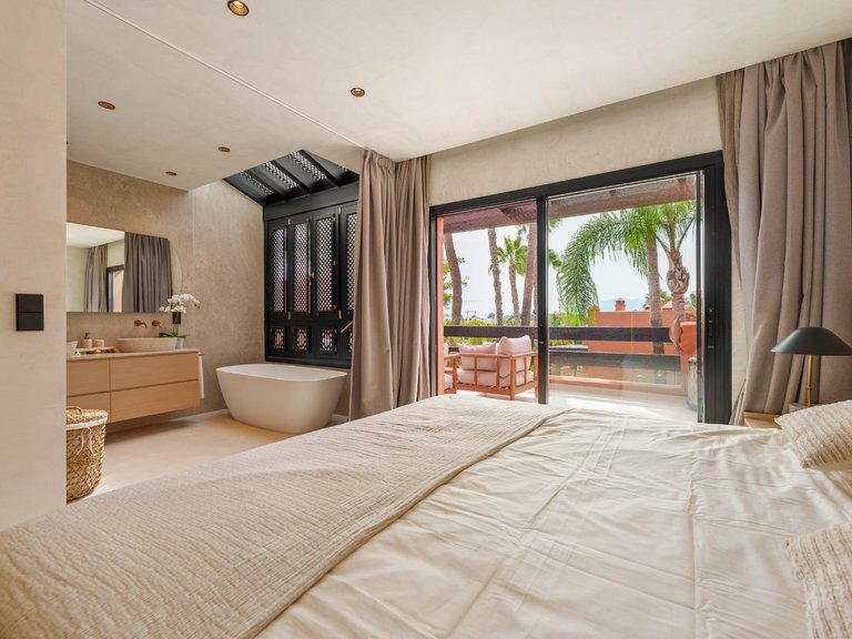 Town House for Sale in Marbella, Malaga 18