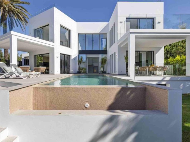 Apartment for Sale in Marbella, Malaga 1