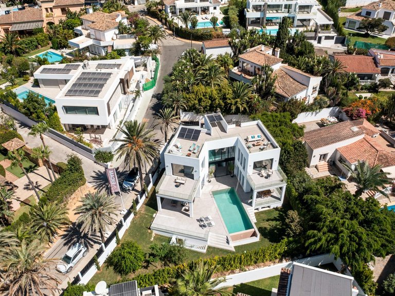 Apartment for Sale in Marbella, Malaga 46