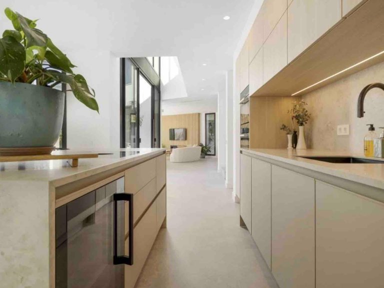Apartment for Sale in Marbella, Malaga 8
