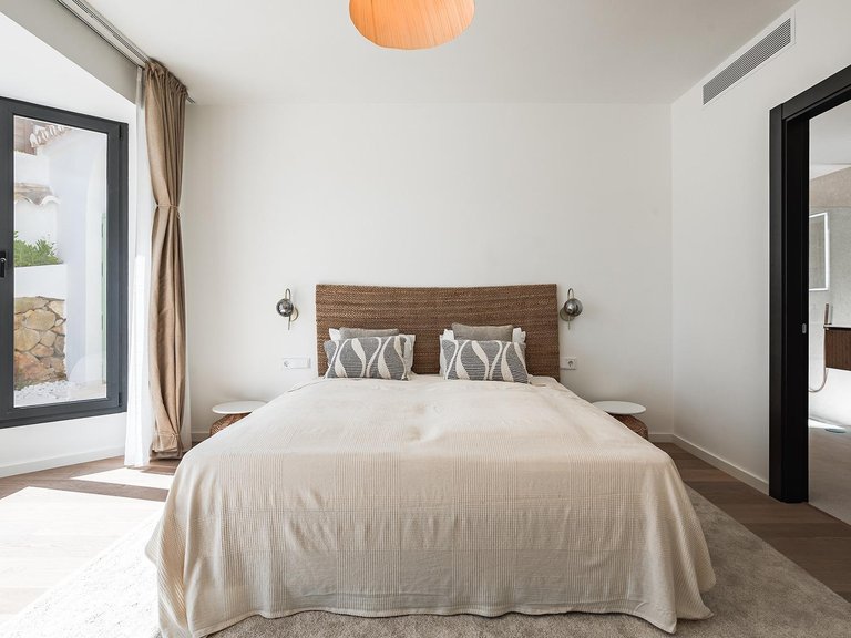 Apartment for Sale in Benahavis, Malaga 57