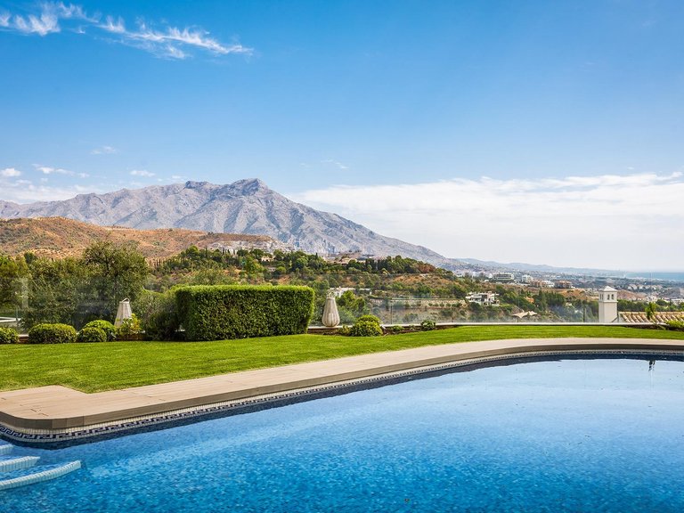 Apartment for Sale in Benahavis, Malaga 55
