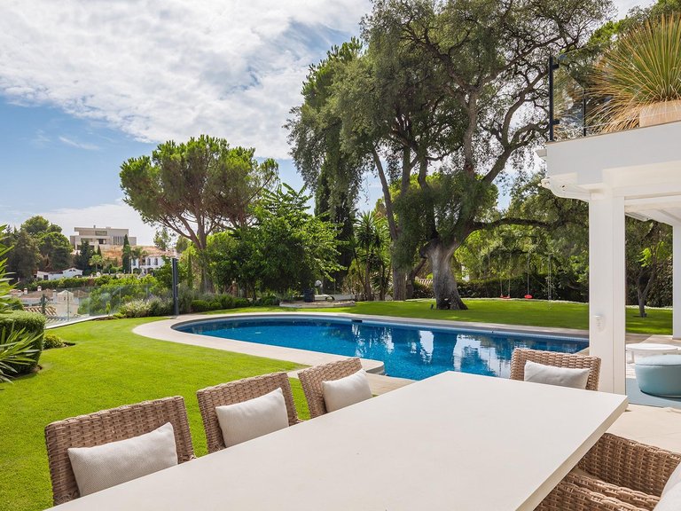 Apartment for Sale in Benahavis, Malaga 57