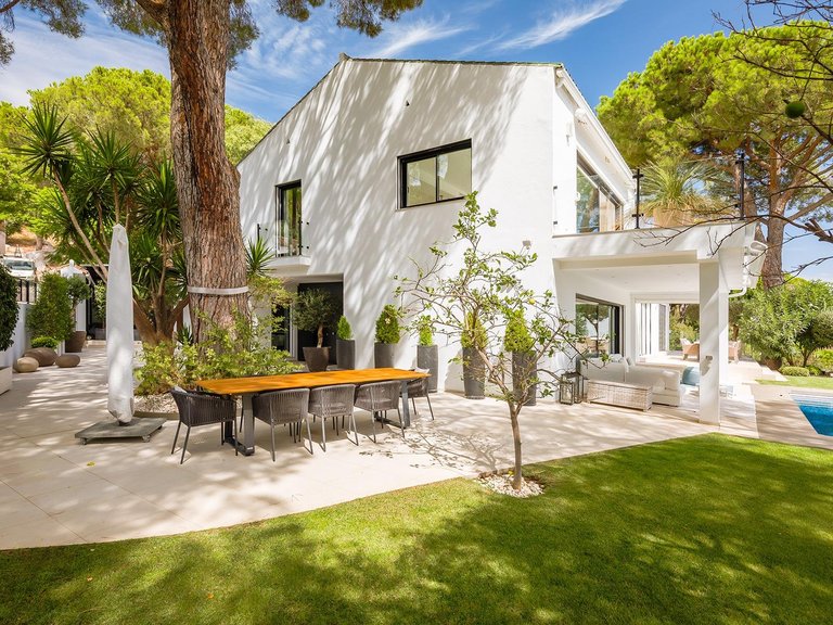 Apartment for Sale in Benahavis, Malaga 62