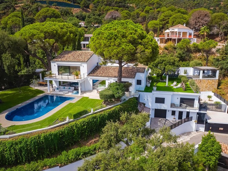 Apartment for Sale in Benahavis, Malaga 70