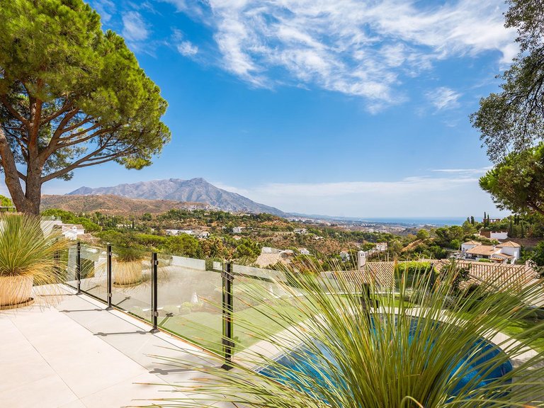 Apartment for Sale in Benahavis, Malaga 73