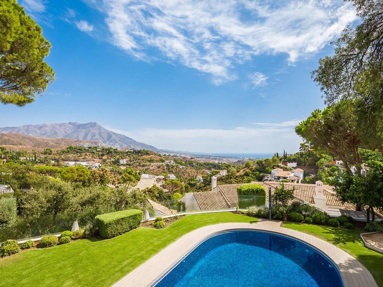 Apartment for Sale in Benahavis, Malaga 75