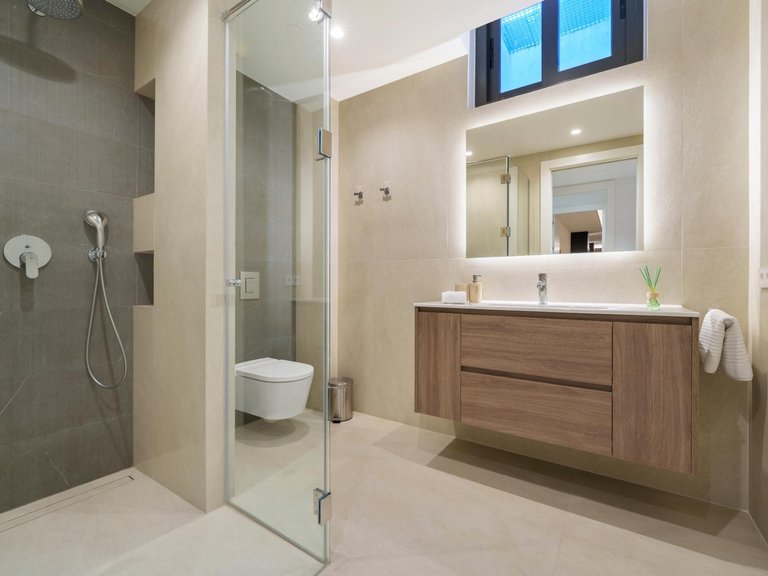 Villa for Sale in Marbella, Malaga 24