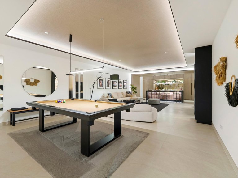 Villa for Sale in Marbella, Malaga 25