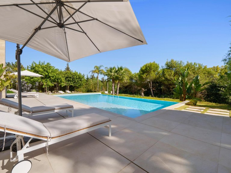 Villa for Sale in Marbella, Malaga 44