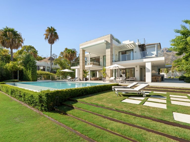 Villa for Sale in Marbella, Malaga 46