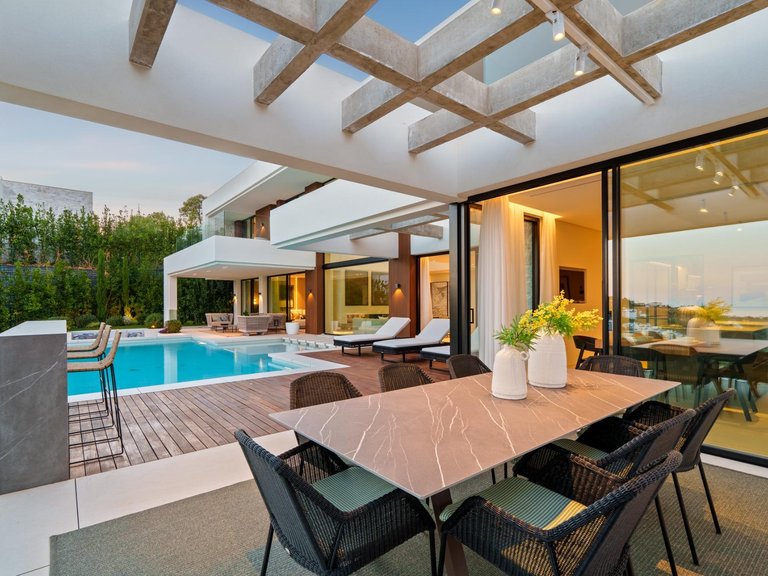 Apartment for Sale in Benahavis, Malaga 54