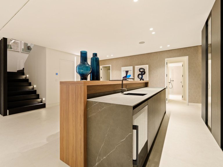 Apartment for Sale in Benahavis, Malaga 60
