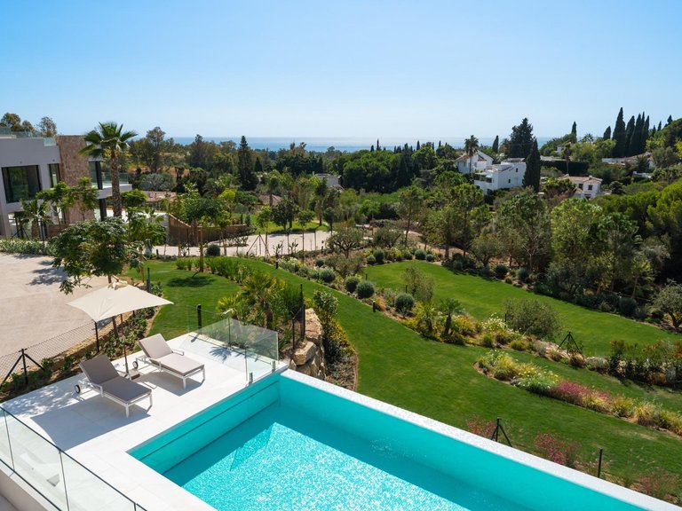 Villa for Sale in Marbella, Malaga 18