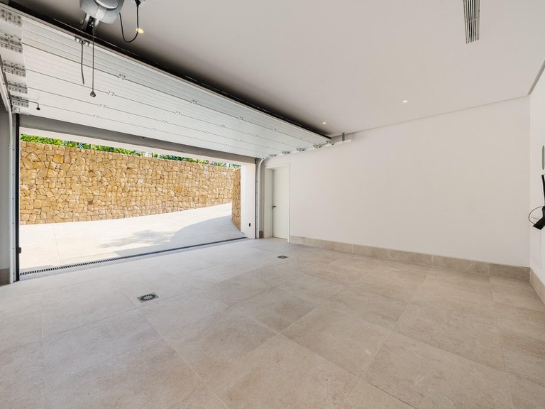 Villa for Sale in Marbella, Malaga 30