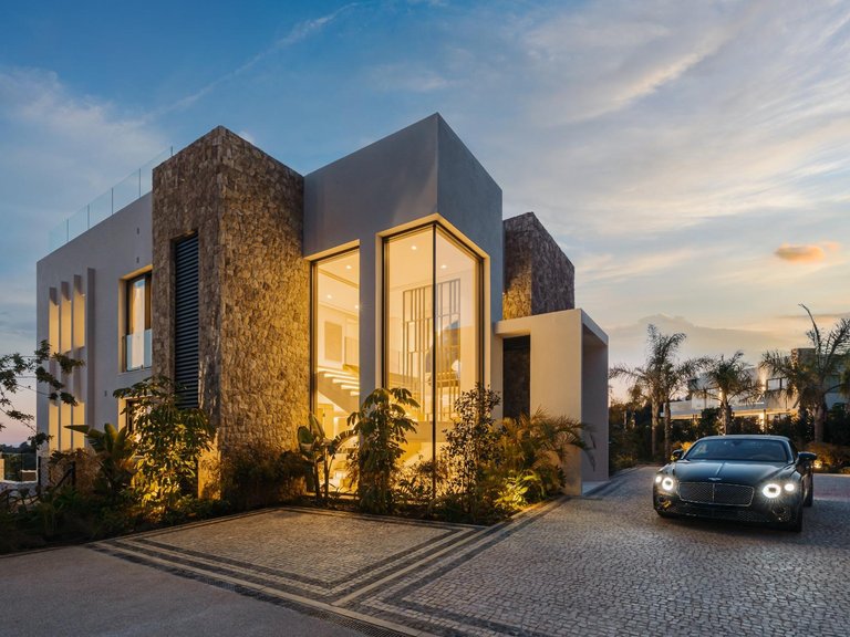 Villa for Sale in Marbella, Malaga 32