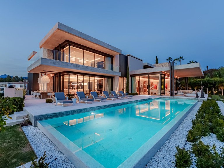 Villa for Sale in Benahavis, Malaga 1