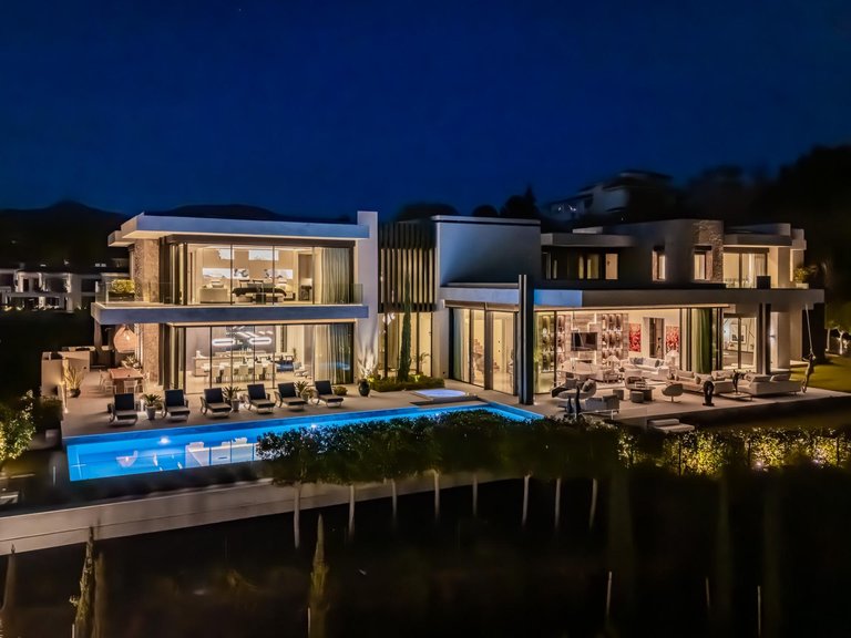 Villa for Sale in Benahavis, Malaga 29